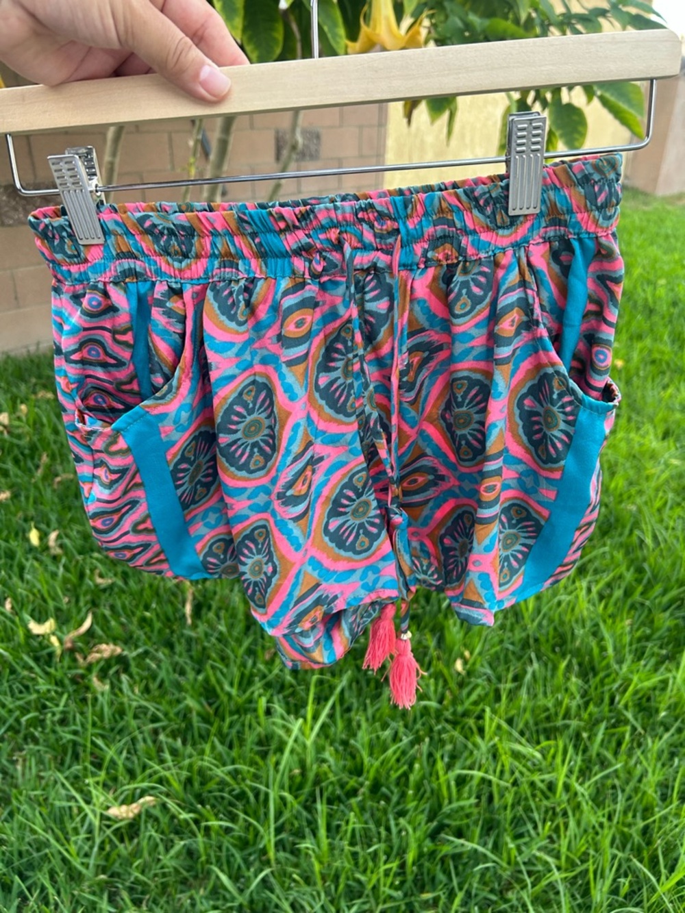 Women's Athletic Drawstring Shorts in Turquoise & Pink T1 small
